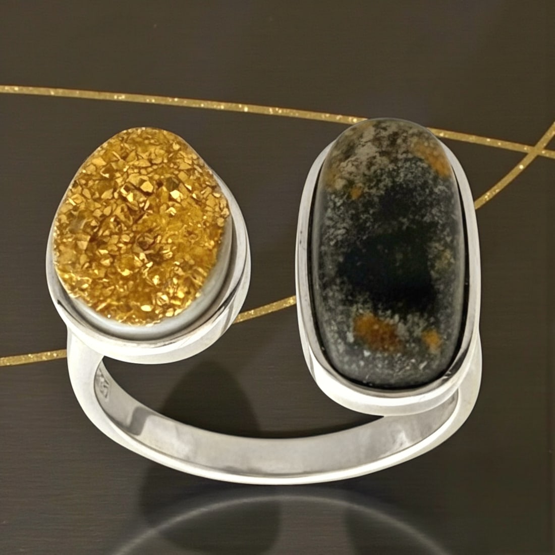 Apache Gold and Gold Druzy Sterling Silver Split Ring Size 7 (1 of 1)