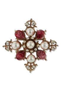 A RARE, UNSIGNED PINK GRIPOIX, FAUX PEARL, & CRYSTAL GOLD GILT-METAL FILIGREE BROOCH: CHANEL BY ROBERT GOOSSENS, CIRCA 1960S GRADE: 2 8 w x 8 h cm Includes unsigned box.