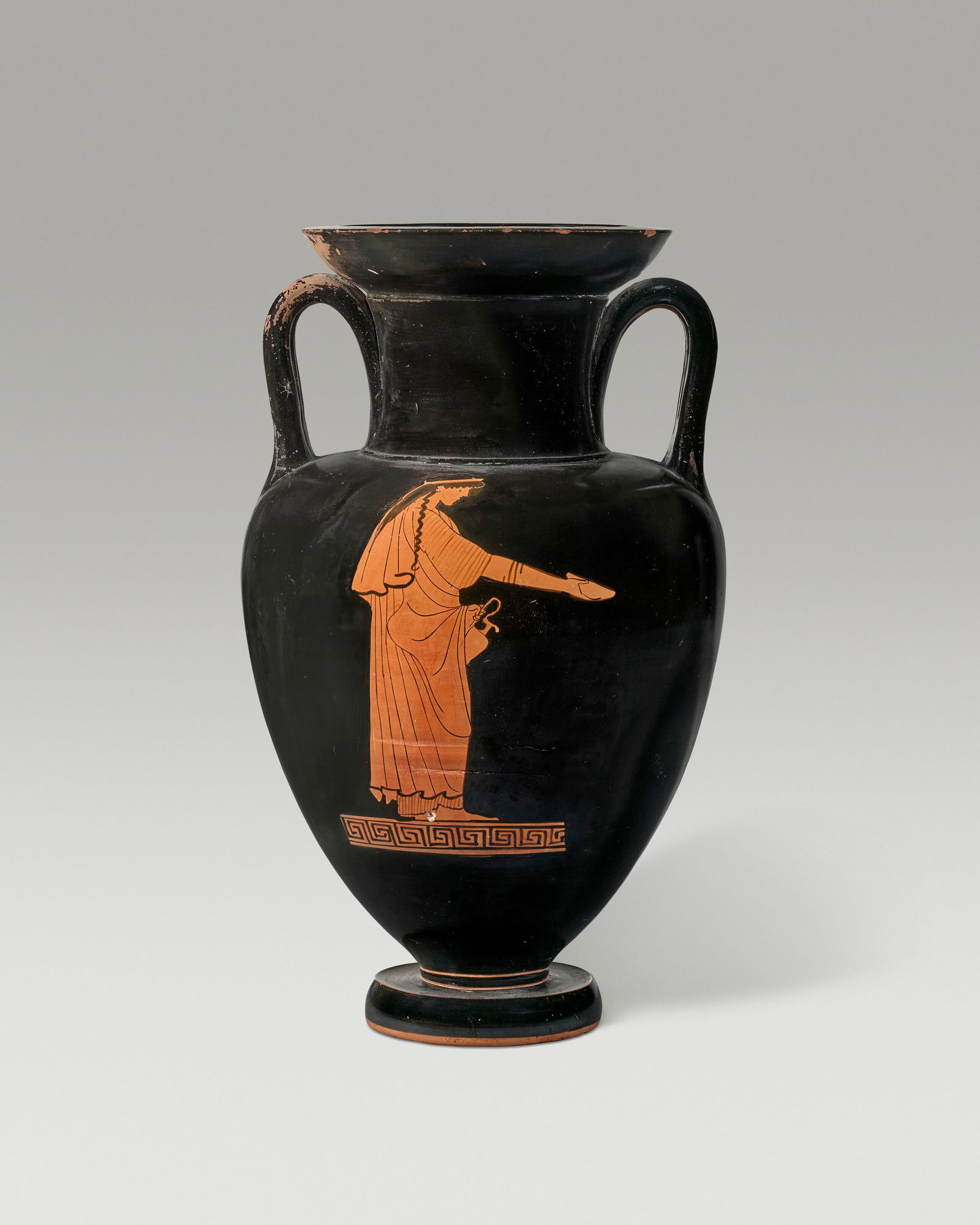 AN ATTIC RED-FIGURED NOLAN AMPHORA: AN ATTIC RED-FIGURED NOLAN AMPHORA ATTRIBUTED TO THE TITHONOS PAINTER, CIRCA 470-460 B.C. Details AN ATTIC RED-FIGURED NOLAN AMPHORA ATTRIBUTED TO THE TITHONOS PAINTER, CIRCA 470-460 B.C. 12 ½ in