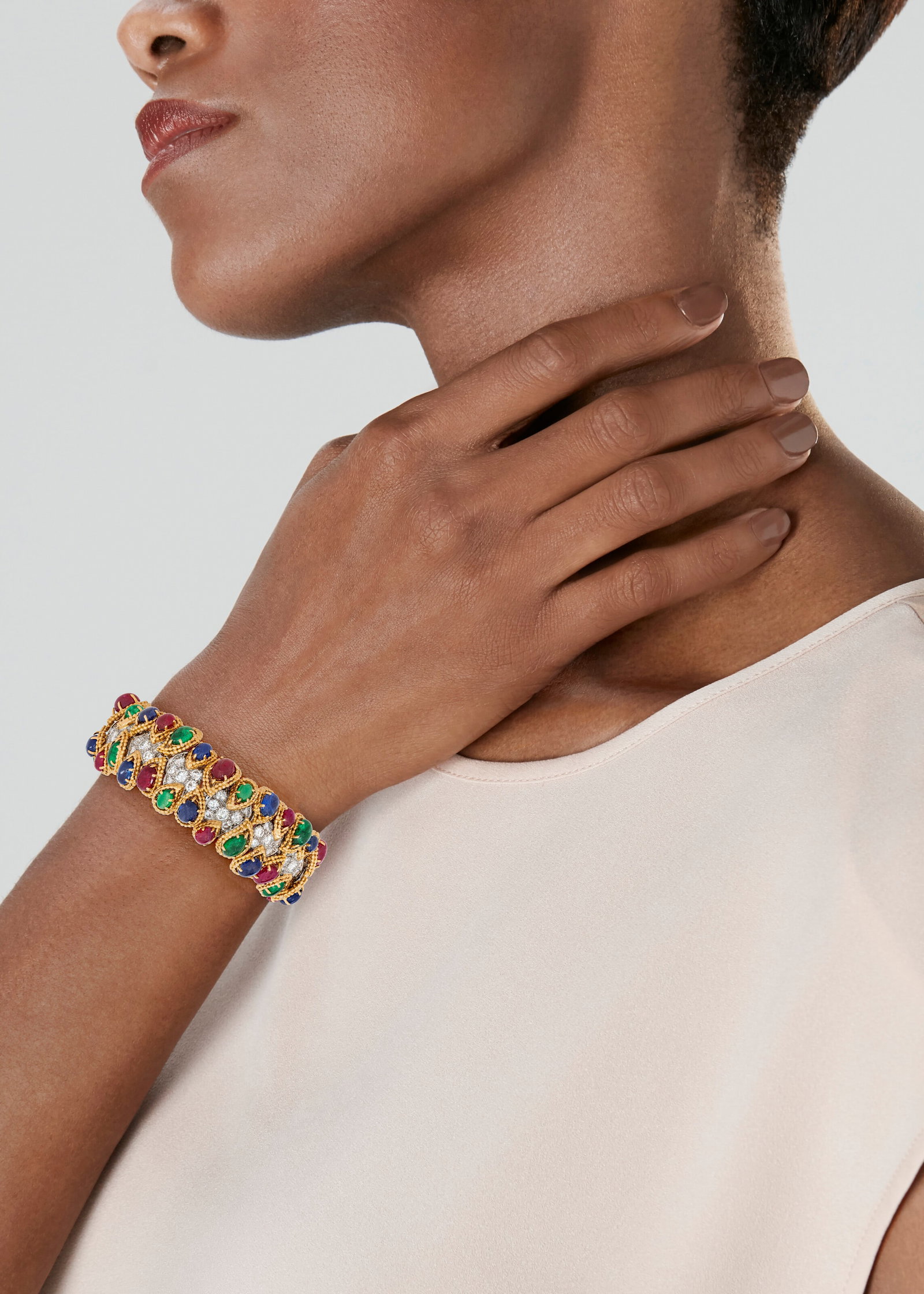 VAN CLEEF & ARPELS MULTI-GEM AND DIAMOND BRACELET - 2