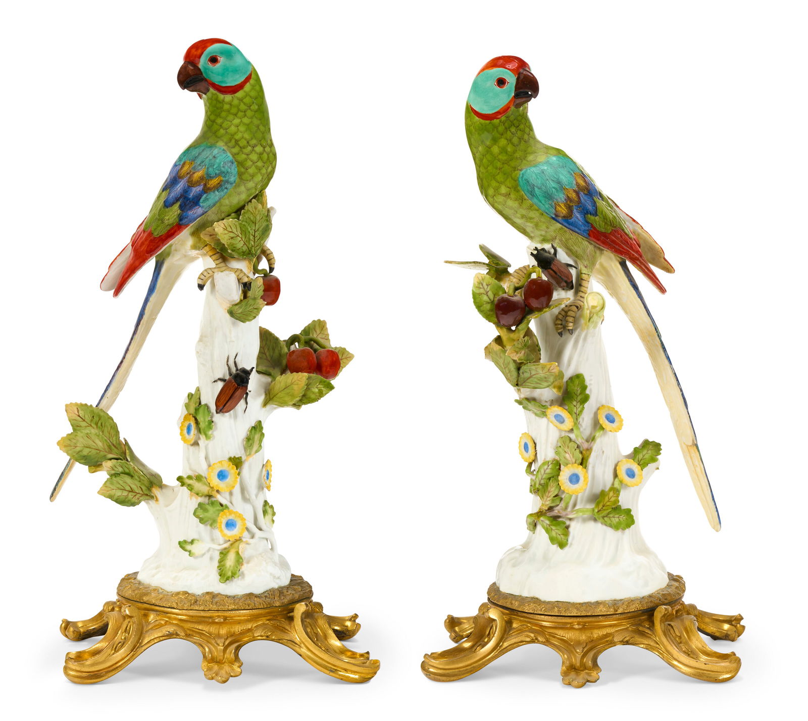 A PAIR OF ORMOLU-MOUNTED MEISSEN PORCELAIN MODELS OF PARAKEETS 19TH CENTURY, BLUE CROSSED SWORDS: A PAIR OF ORMOLU-MOUNTED MEISSEN PORCELAIN MODELS OF PARAKEETS 19TH CENTURY, BLUE CROSSED SWORDS PARTIALLY VISIBLE TO THE SIDE OF THE BASE ON ONE, AFTER THE MODELS PROBABLY BY J.J. KÄNDLER Detail