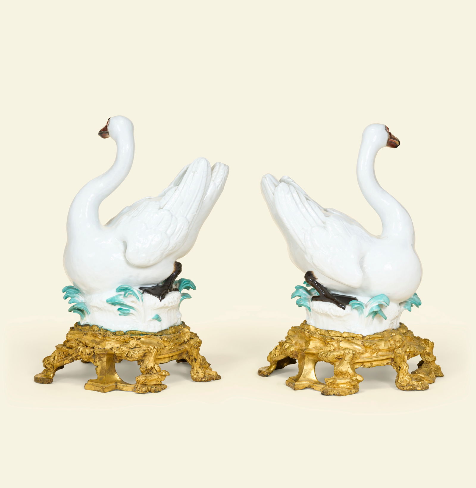A PAIR OF ORMOLU-MOUNTED MEISSEN PORCELAIN MODELS OF SWANS THE PORCELAIN CIRCA 1748-1750, POSSIBLY - 3