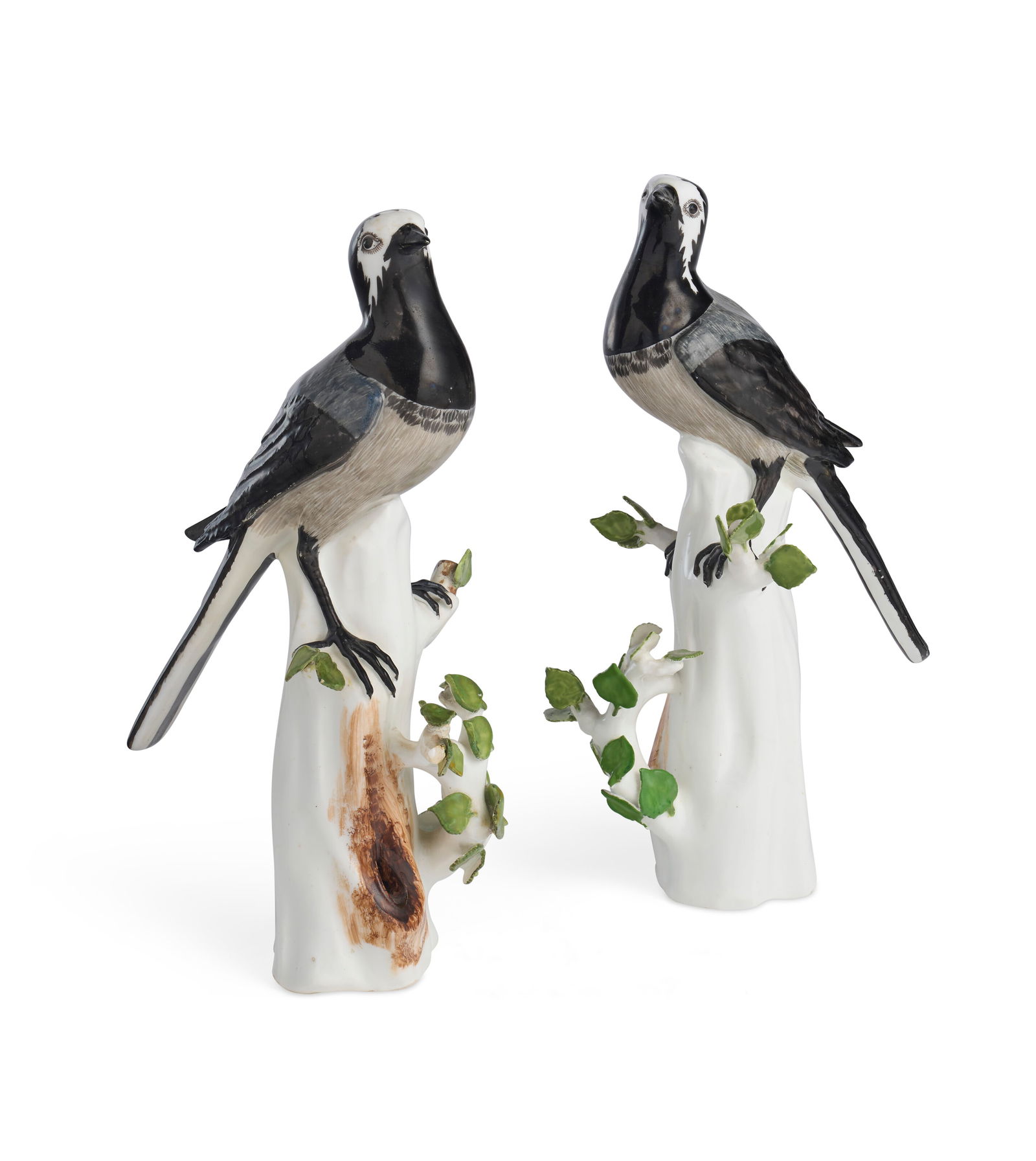 A PAIR OF MEISSEN PORCELAIN MODELS OF PIED WAGTAILS CIRCA 1740, TRACE OF BLUE CROSSED SWORDS MARK TO (1 of 6)