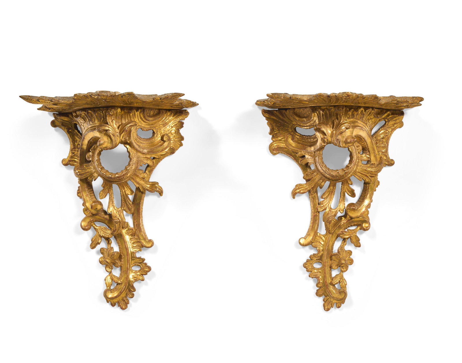 A PAIR OF GEORGE II GILTWOOD BRACKETS CIRCA 1755 (1 of 4)