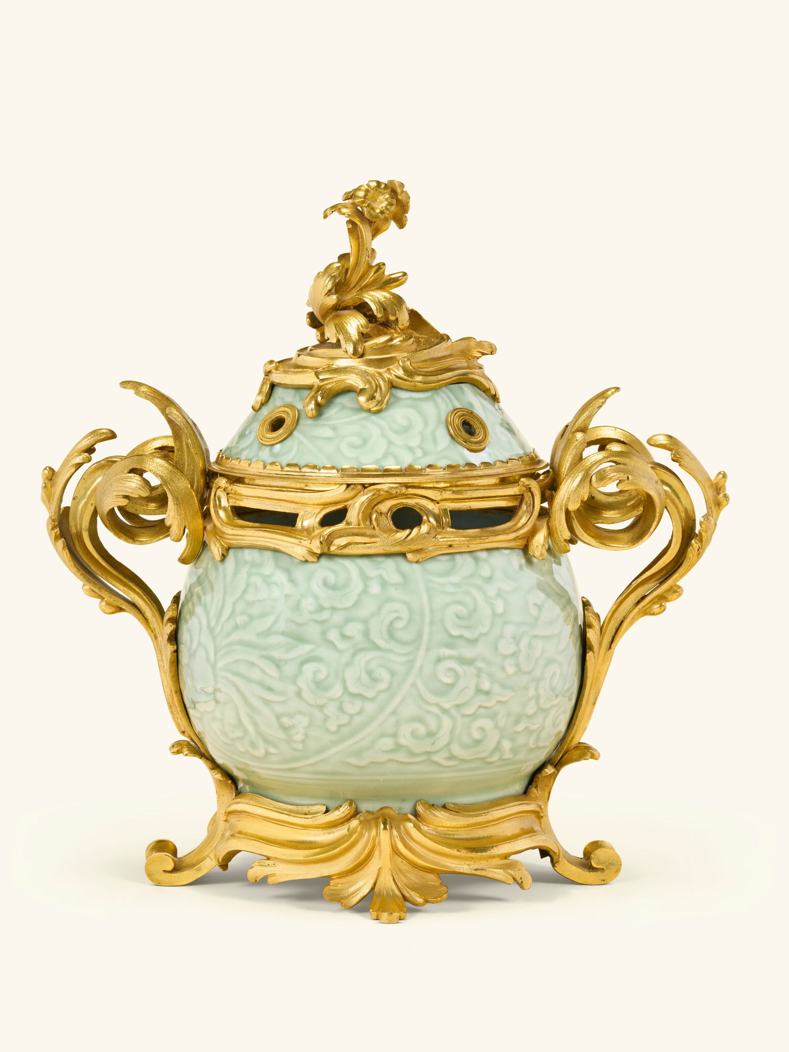 A LOUIS XV ORMOLU-MOUNTED CHINESE CELADON PORCELAIN POT-POURRI VASE AND COVER THE PORCELAIN KANGXI (1 of 5)