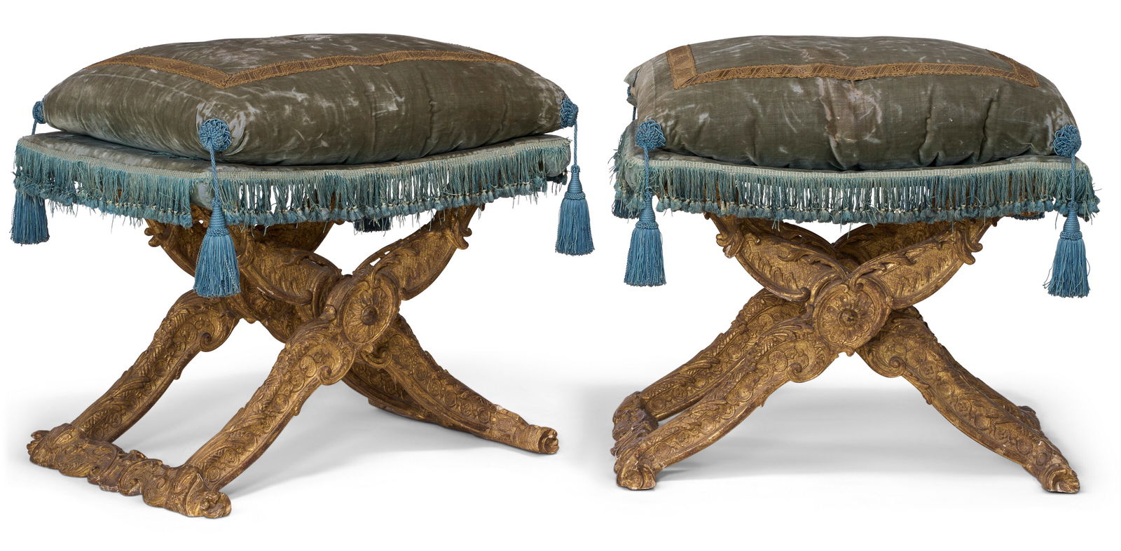 A PAIR OF FRENCH GILTWOOD PLIANTS AFTER THE MODEL ATTRIBUTED TO FOLIOT OR TILLIARD, 19TH/20TH (1 of 4)