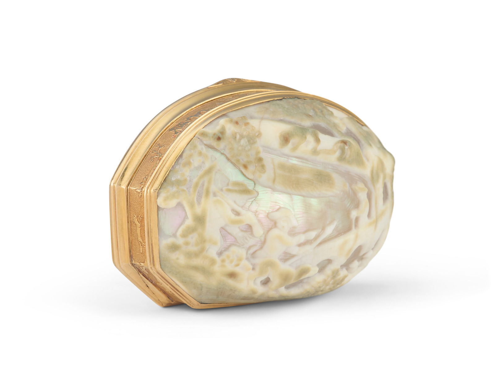 A CONTINENTAL GOLD-MOUNTED SHELL CAMEO SNUFF-BOX POSSIBLY ITALIAN, CIRCA 1725-30 (1 of 4)