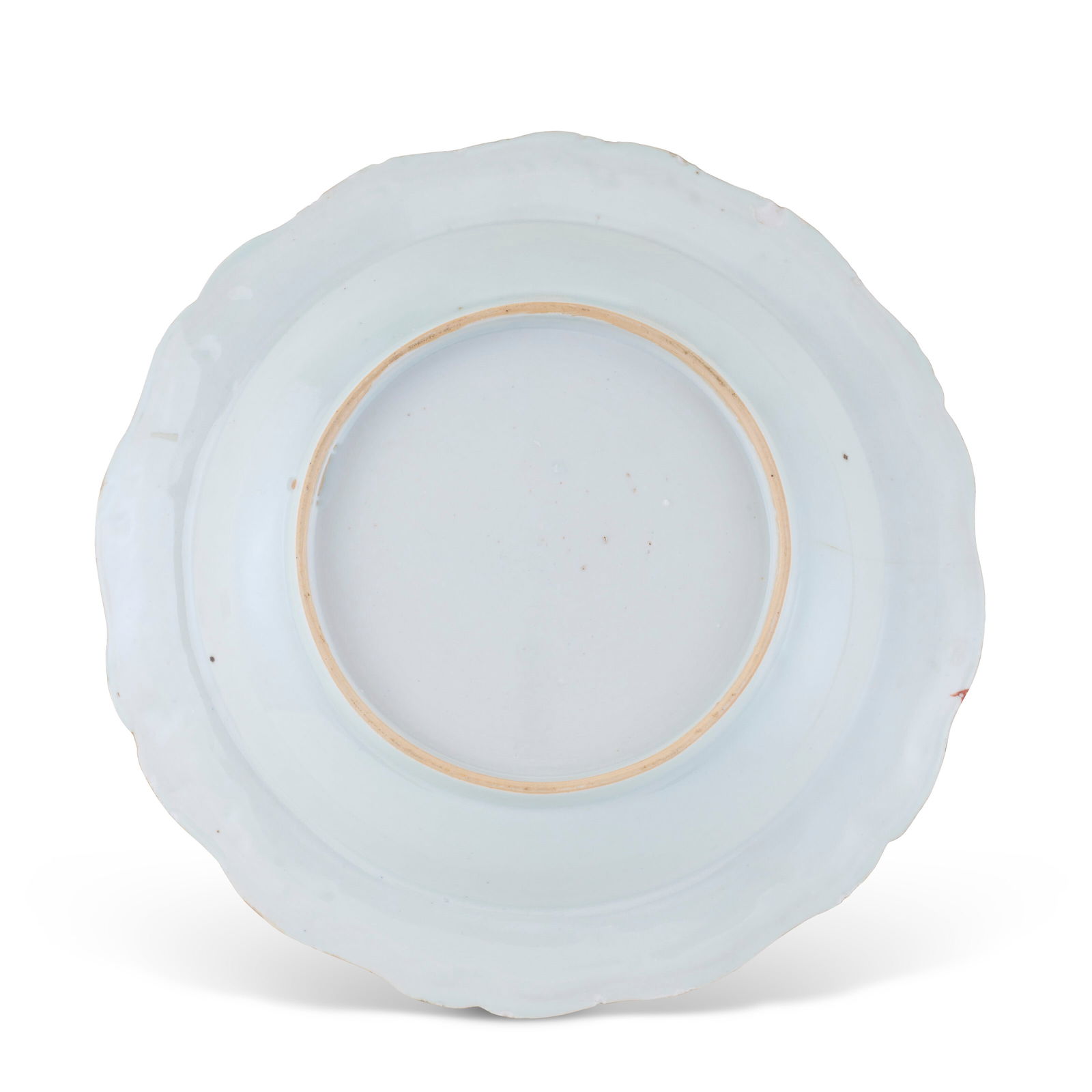 SET OF SEVEN CHINESE EXPORT PORCELAIN ‘FRENCH MARKET’ ARMORIAL PLATES AND THREE SOUP - 3