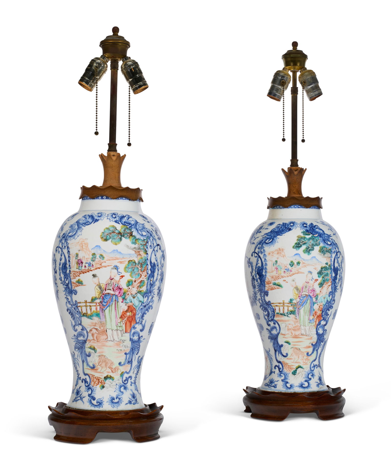A LARGE PAIR OF CHINESE EXPORT PORCELAIN VASES, NOW MOUNTED AS LAMPS QIANLONG PERIOD, CIRCA 1780 (1 of 5)