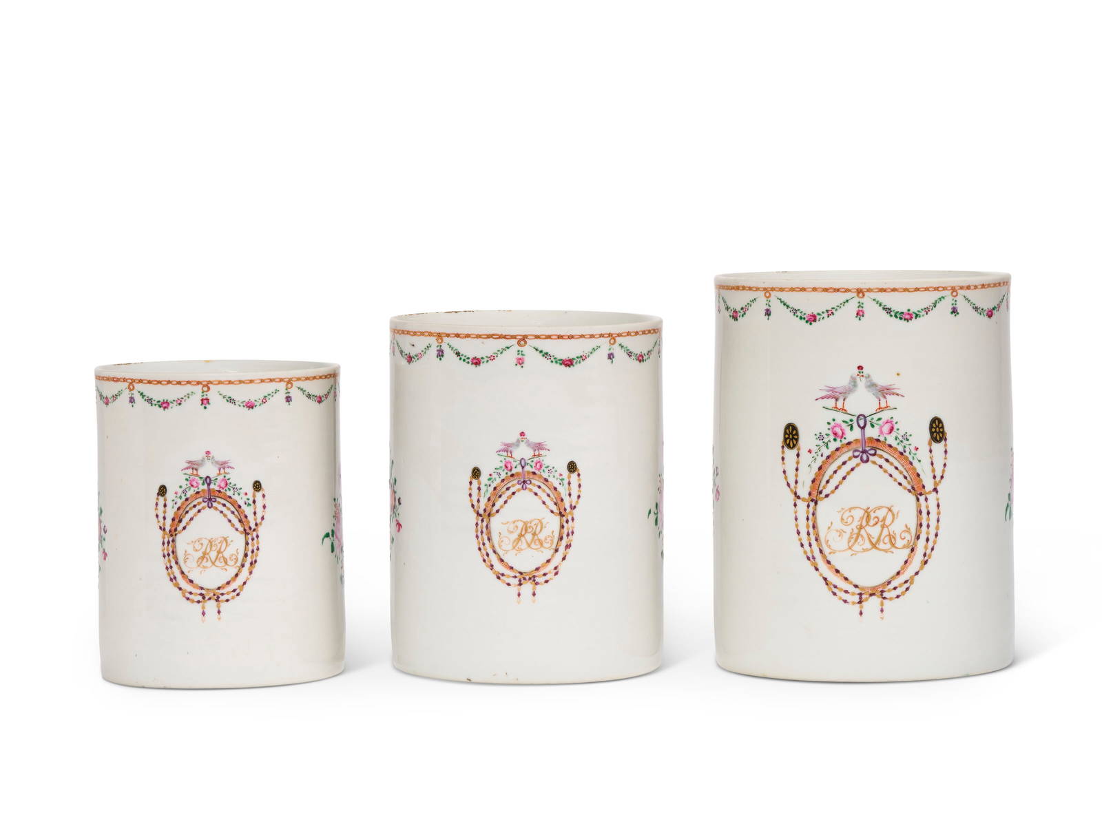 THREE CHINESE EXPORT PORCELAIN INITIALED GRADUATED TANKARDS QIANLONG PERIOD, CIRCA 1780