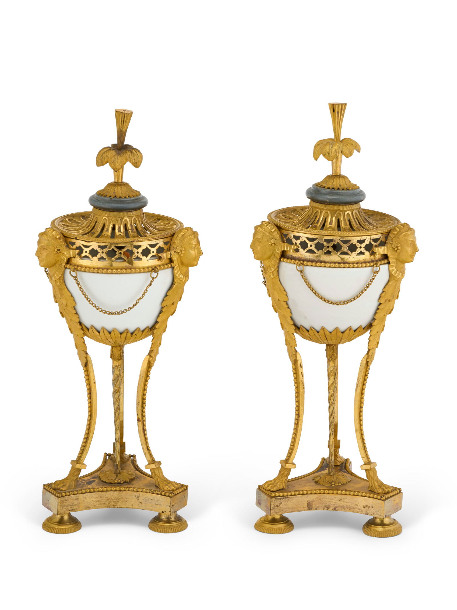 A PAIR OF DIRECTOIRE ORMOLU-MOUNTED PARIS PORCELAIN BRULES-PARFUM CIRCA 1795 - 3