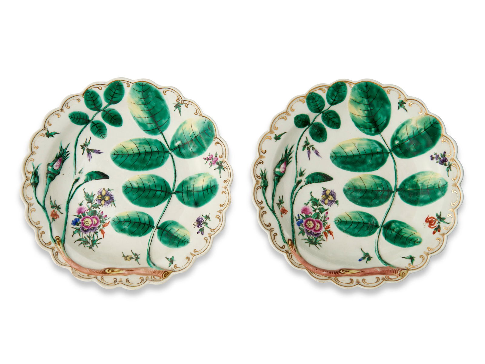 A PAIR OF WORCESTER PORCELAIN ‘BLIND EARL’ PATTERN SMALL PLATES CIRCA 1770 (1 of 2)