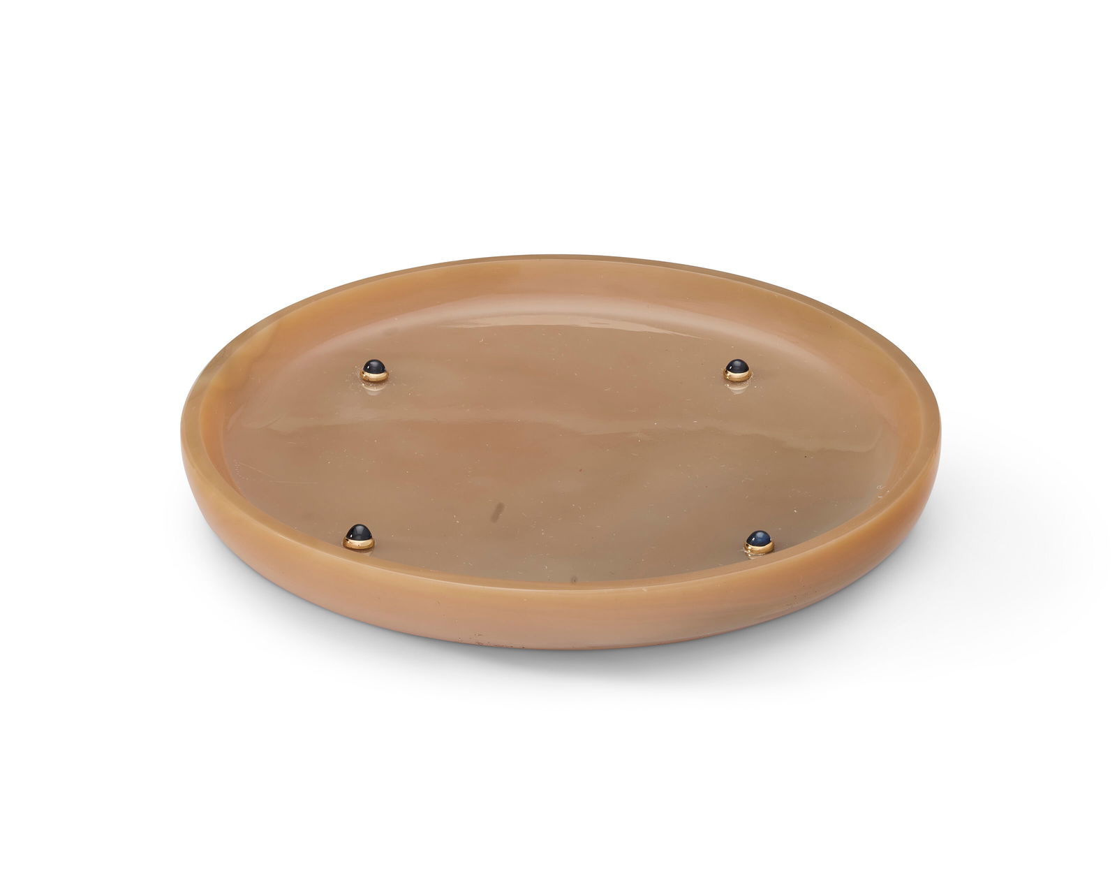 A JEWELED GOLD-MOUNTED AGATE DISH MID-20TH CENTURY, RETAILED BY CARTIER, NEW YORK: A JEWELED GOLD-MOUNTED AGATE DISH MID-20TH CENTURY, RETAILED BY CARTIER, NEW YORK Details Shallow circular with four cabochon sapphire studs above gold toupie feet, in a fitted Cartier box, apparently