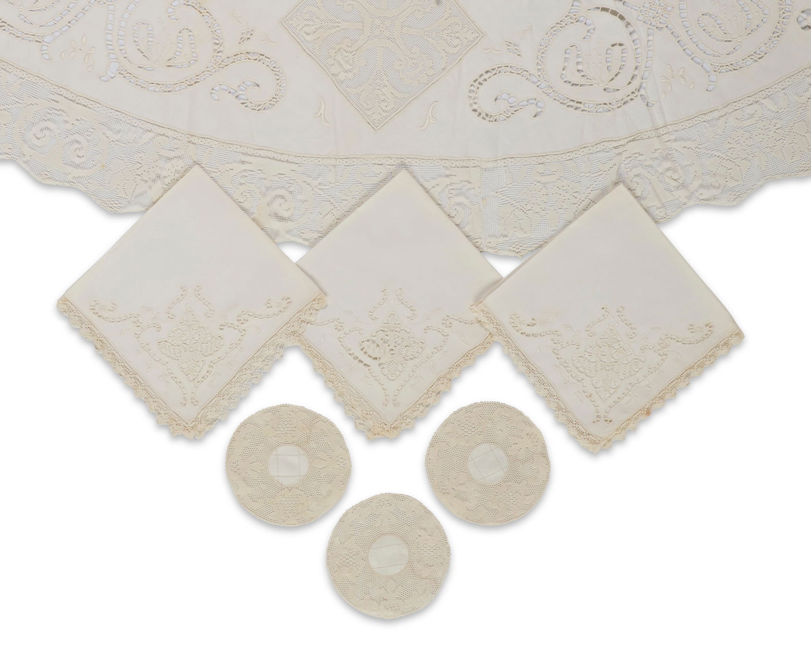 NET LACE CUT WORK TABLECLOTH WITH ASSORTED NAPKINS 20TH CENTURY (1 of 1)