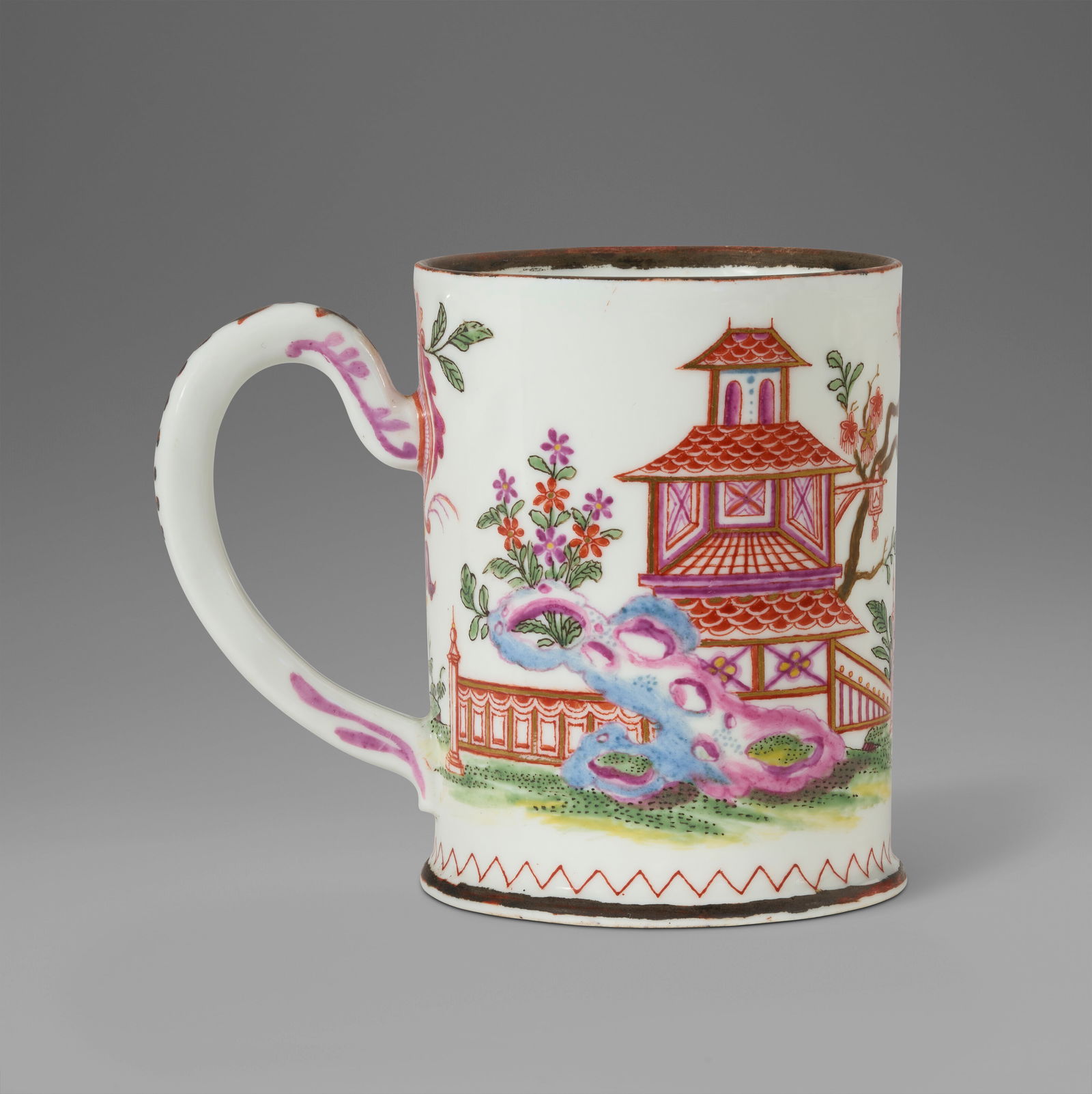 A SMALL VIENNA (DU PAQUIER) PORCELAIN MUG CIRCA 1725-1730 (1 of 5)