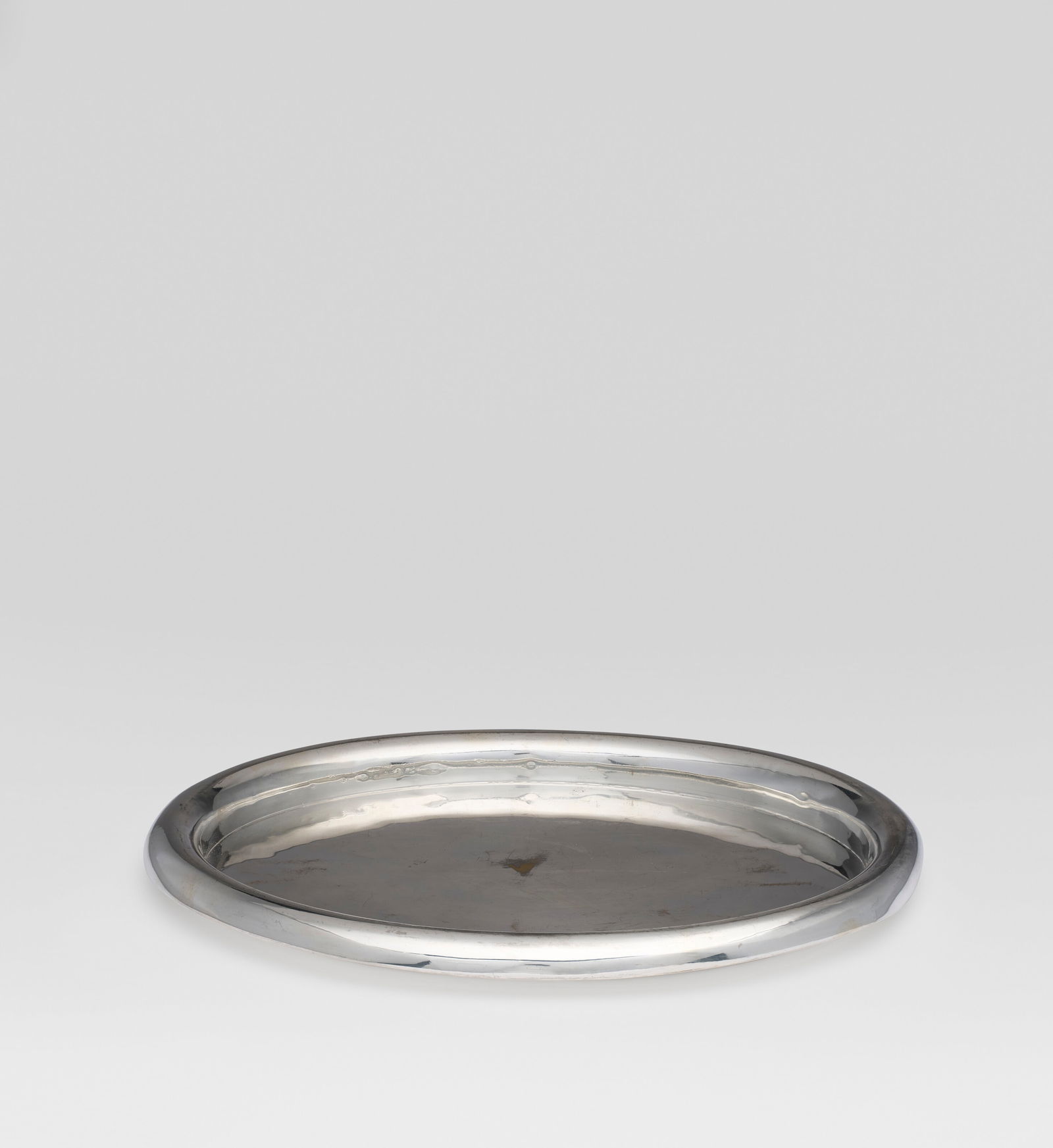 JOSEF HOFFMANN (1870-1956) Tray, Model No. M53, designed 1923: JOSEF HOFFMANN (1870-1956) Tray, Model No. M53, designed 1923 Details executed by the Wiener Werkstätte, Vienna, Austria silvered brass 11⁄8 x 141⁄4 x111⁄2 in. (2.8 x 36.2 x 29.