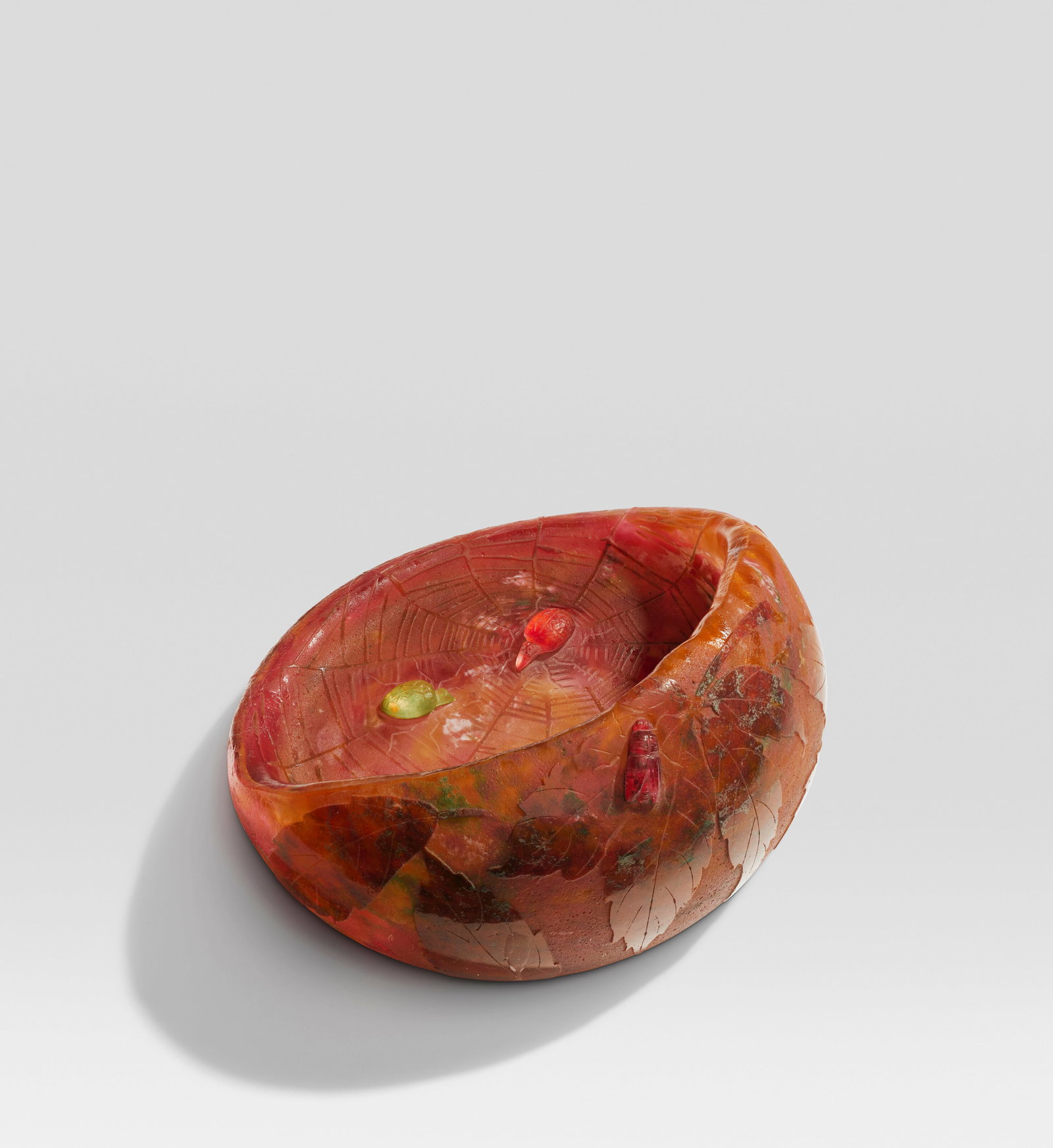 DAUM 'Vigne vierge, Mouche & Araignée' Vide Poche, Model No. 2277, circa 1903 (1 of 3)