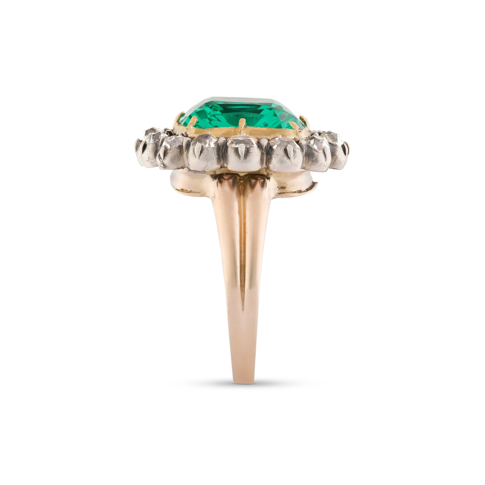 EMERALD AND DIAMOND RING - 4