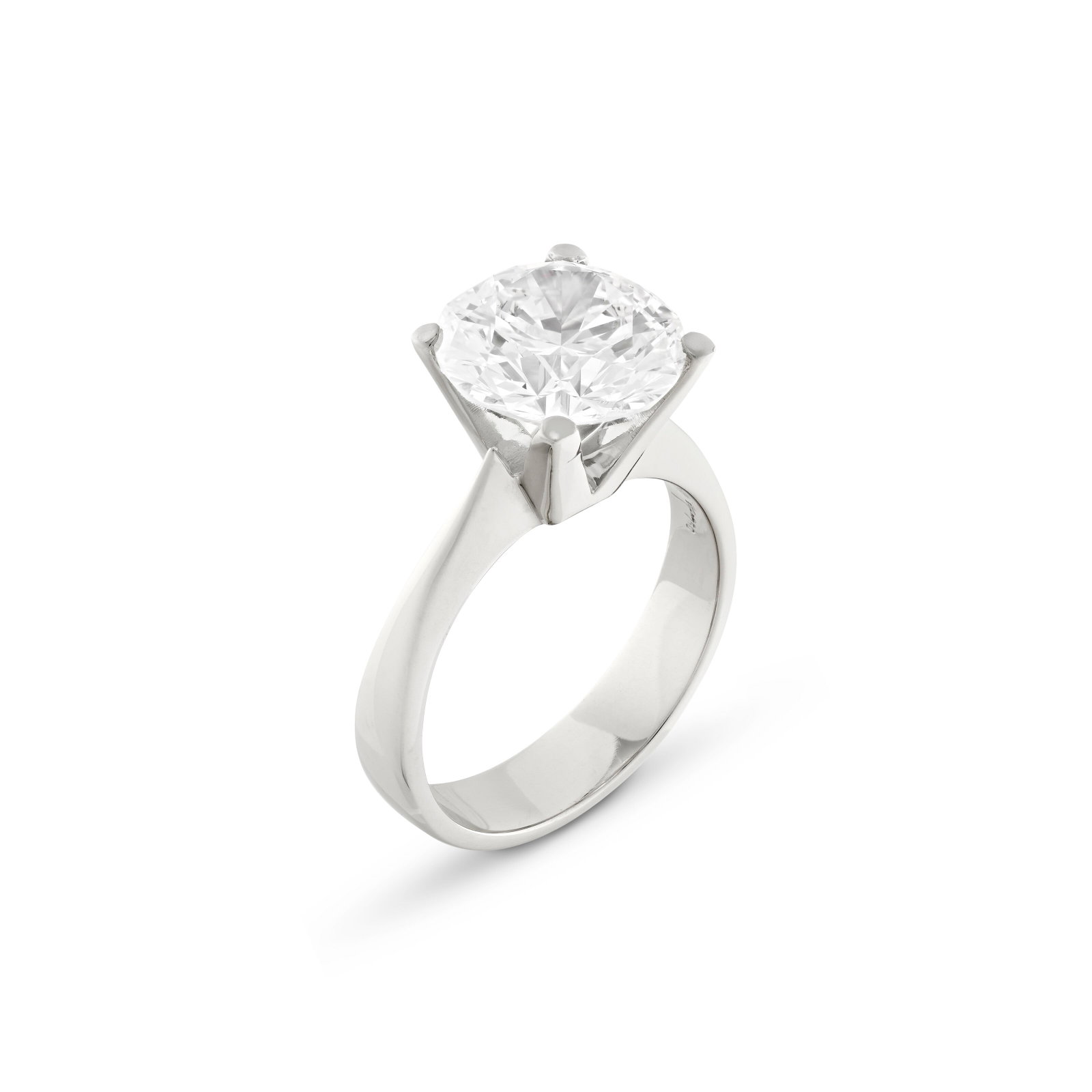 DIAMOND RING: DIAMOND RING Details Round brilliant-cut diamond of 5.01 carats, 18k white gold Size/Dimensions: EU ring size 57 / US ring size 73⁄4 Gross weight: 7.8 grams