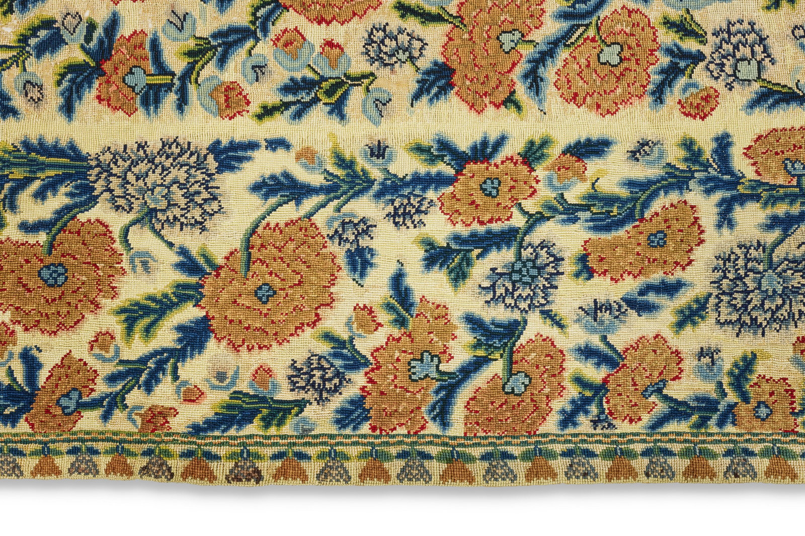 BRODERIE DE TABLE - 2
