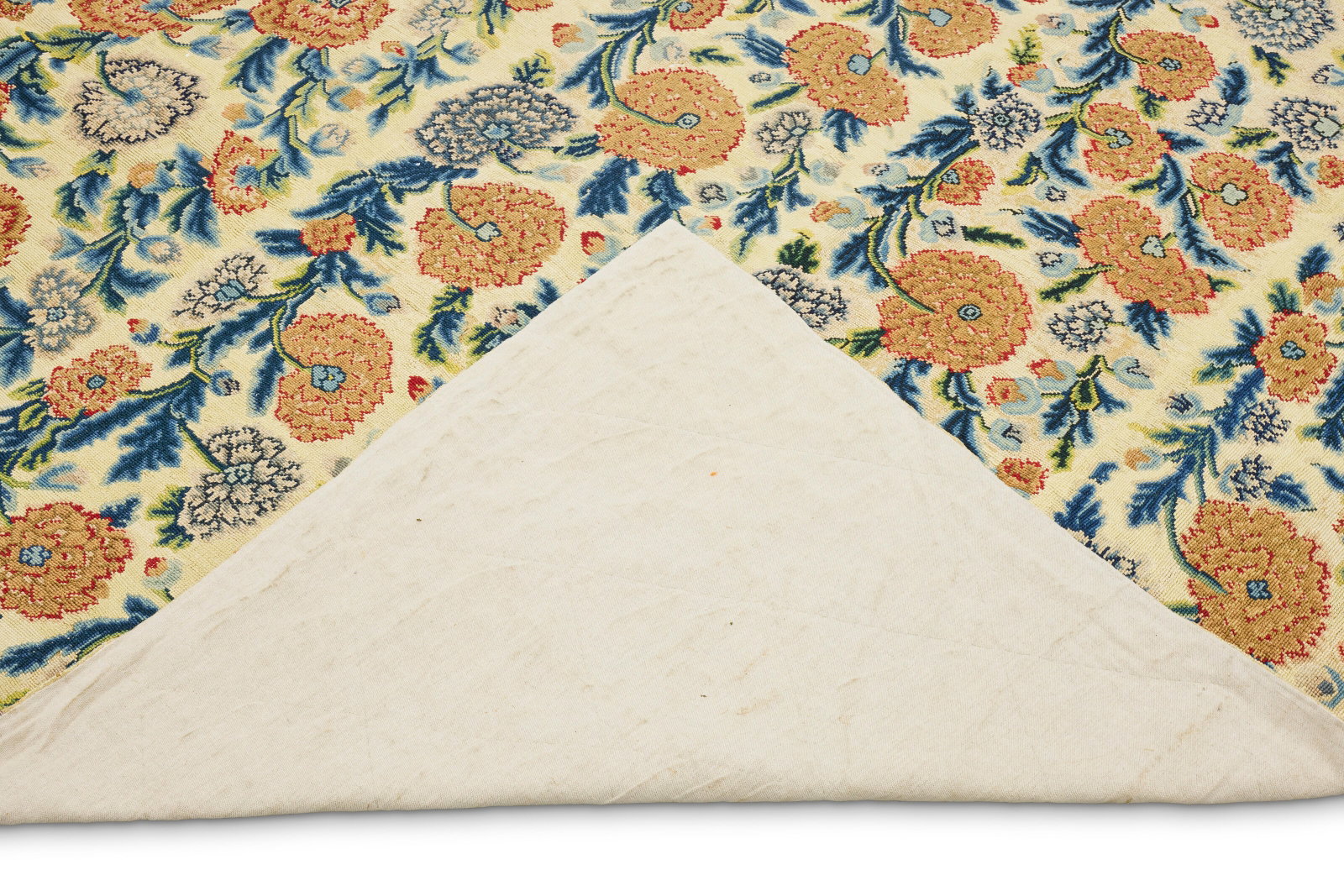 BRODERIE DE TABLE - 4