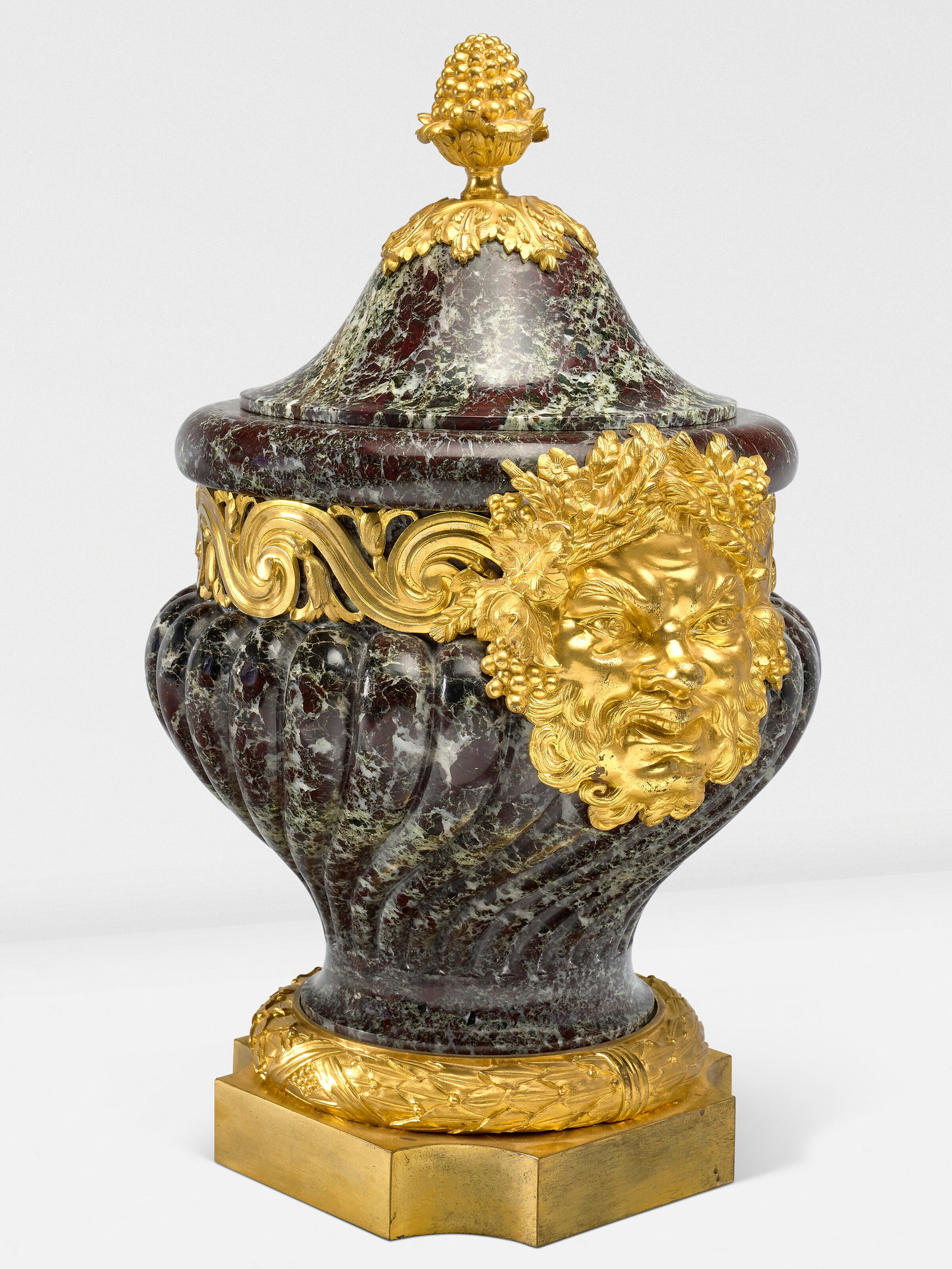 VASE COUVERT D'ÉPOQUE NÉOCLASSIQUE - 3