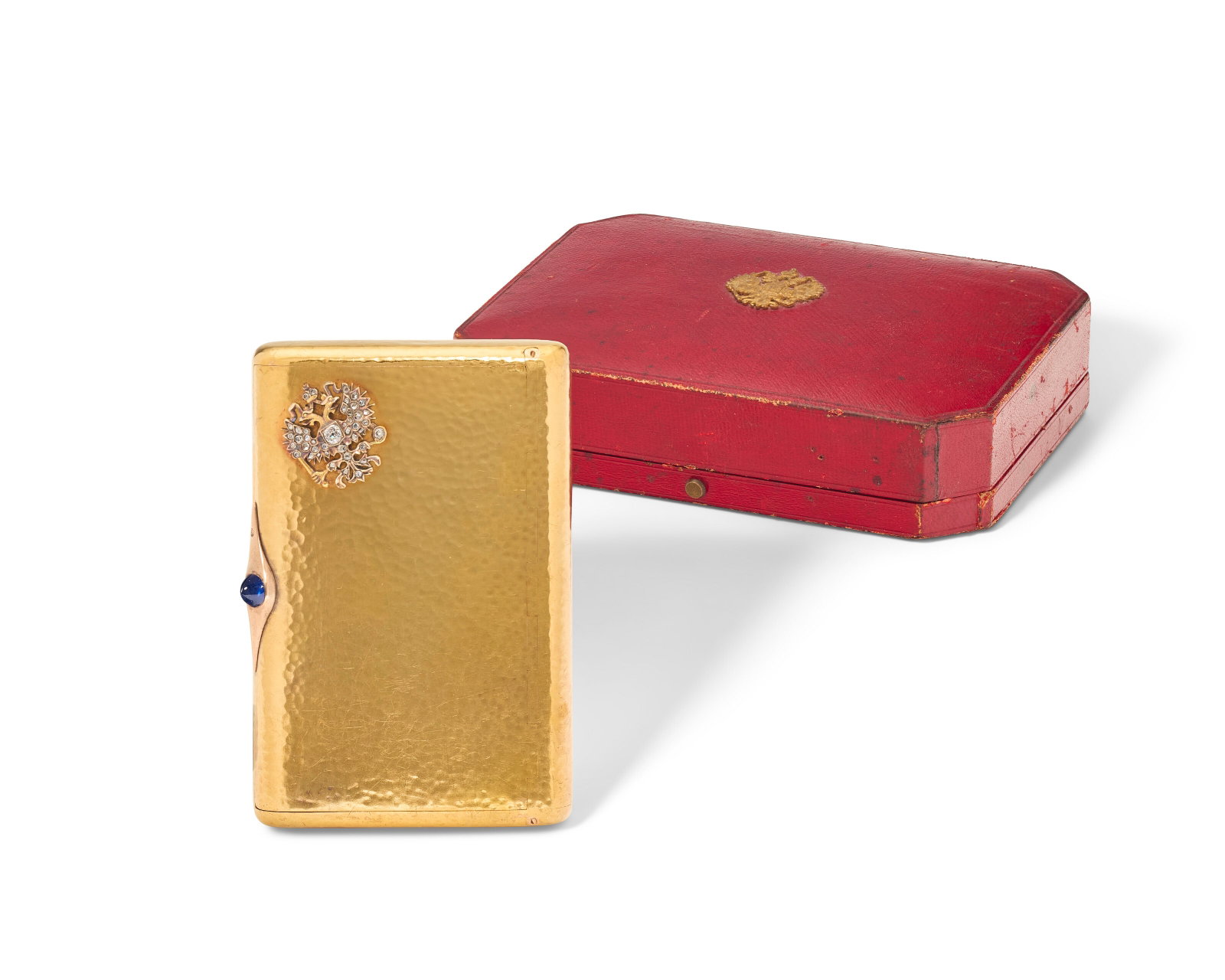 A JEWELED GOLD IMPERIAL PRESENTATION CIGARETTE CASE BY FABERGÉ, WORKMASTER GABRIEL NYKÄNEN: Details A JEWELED GOLD IMPERIAL PRESENTATION CIGARETTE CASE BY FABERGÉ, WORKMASTER GABRIEL NYKÄNEN (NIUKKANEN), ST. PETERSBURG, 1899-1904 Rectangular with rounded corners, spot-hammered over