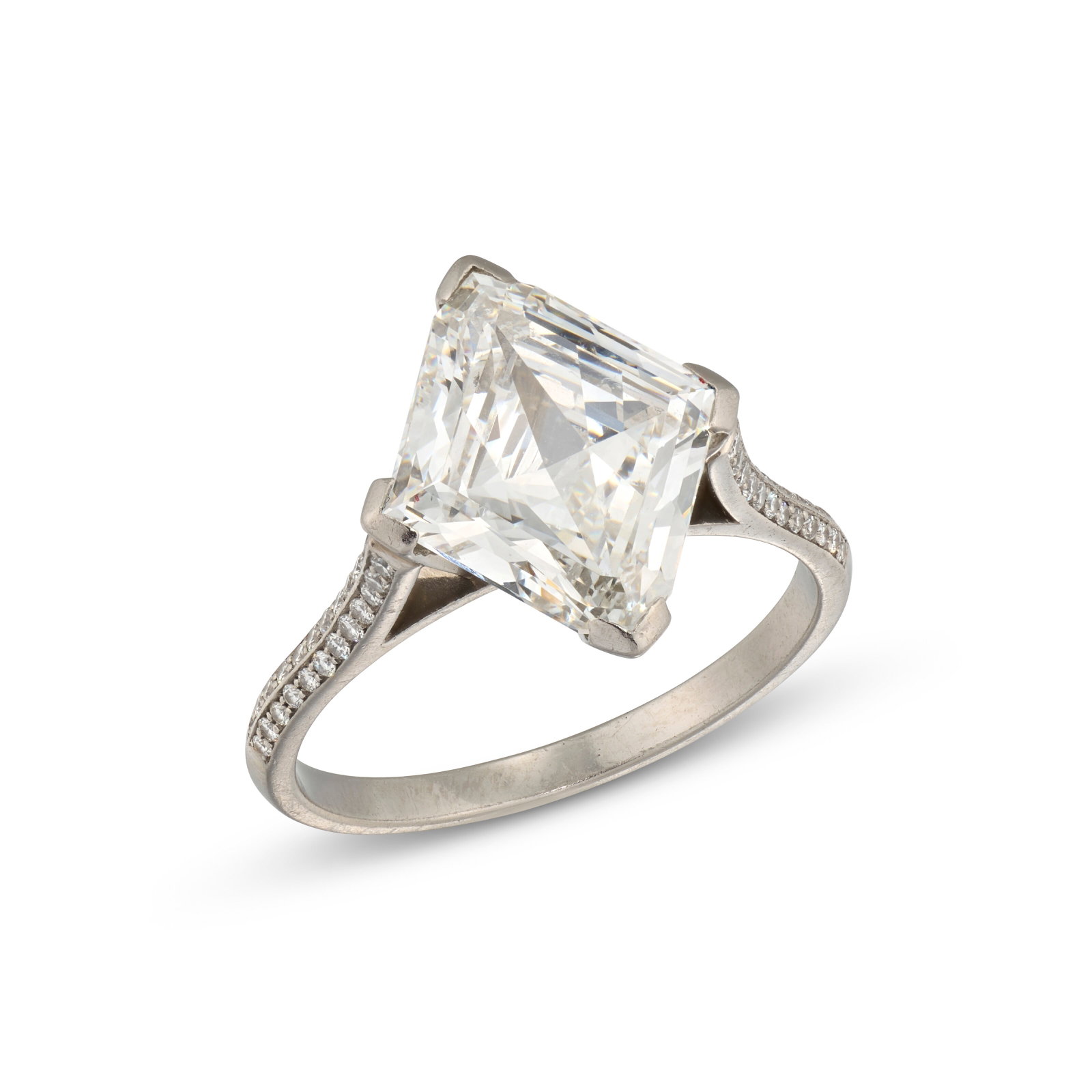 BOODLES DIAMOND RING (1 of 4)