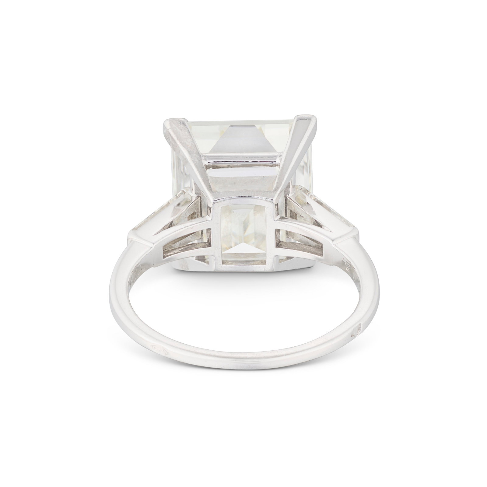 VAN CLEEF & ARPELS DIAMOND RING - 3