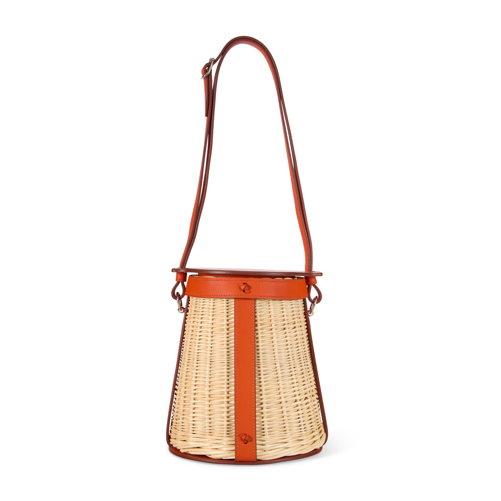 A LIMITED EDITION TERRE BATTUE SWIFT LEATHER & OSIER WICKER PICNIC FARMING WITH PALLADIUM HARDWARE: Details GRADE: 1.5 17 w x 19.5 h x 17 d cm Includes dust bag, care card, and box.