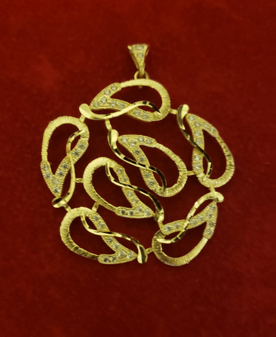 Stunning 14K Gold Pendant! (1 of 4)