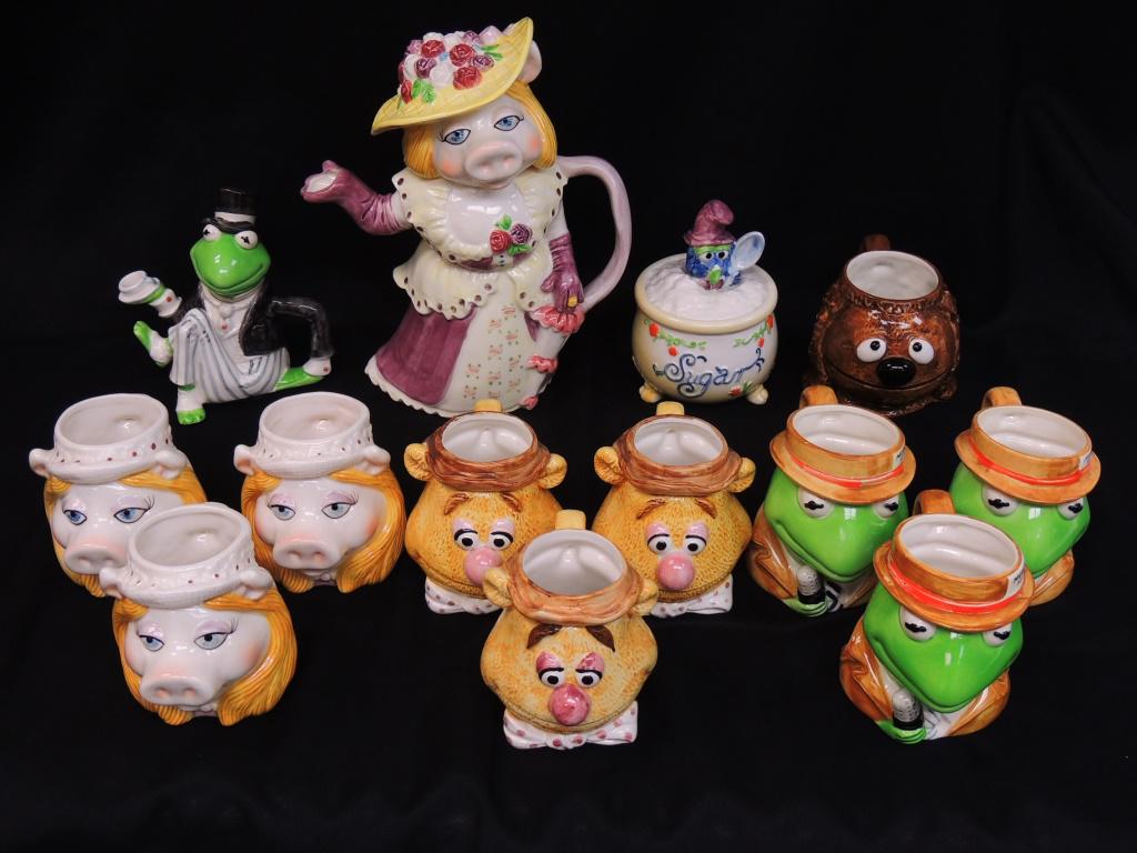 Muppets Tea Set: 10 Mugs, Sugar and Creamer (small repaired chip), Miss Piggy Teapot