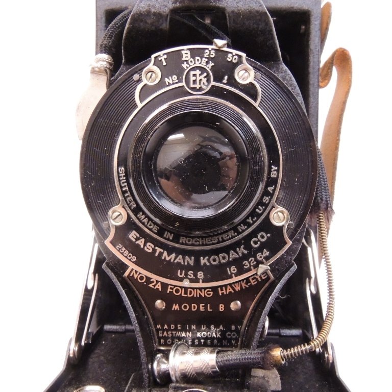Vintage Cameras - 2: Kodak Model B Folding Hawk-Eye Camera (bellows are damaged)Kodak Model B Vest Pocket Camera