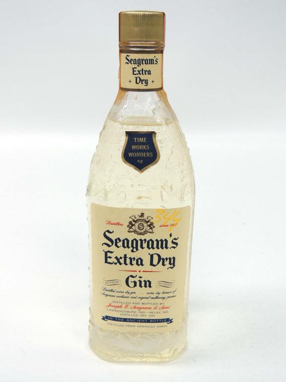 1965 Seagram's Gin: 4/5 quart, If you require shipping, please talk to Ian before bidding.
