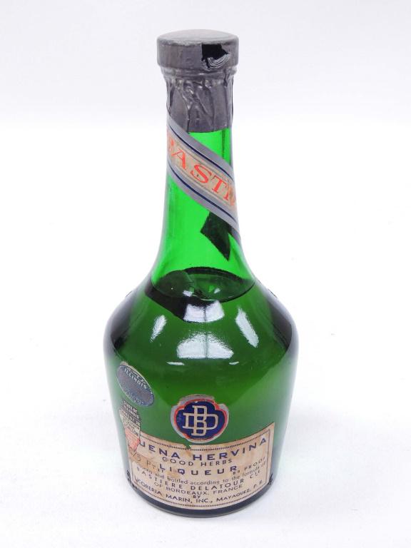 Buena Hervina Good Herbs Liqueur: 1/10 Gallon Has 1938 IL Tax Stamp Sealed but part of cork has fallen