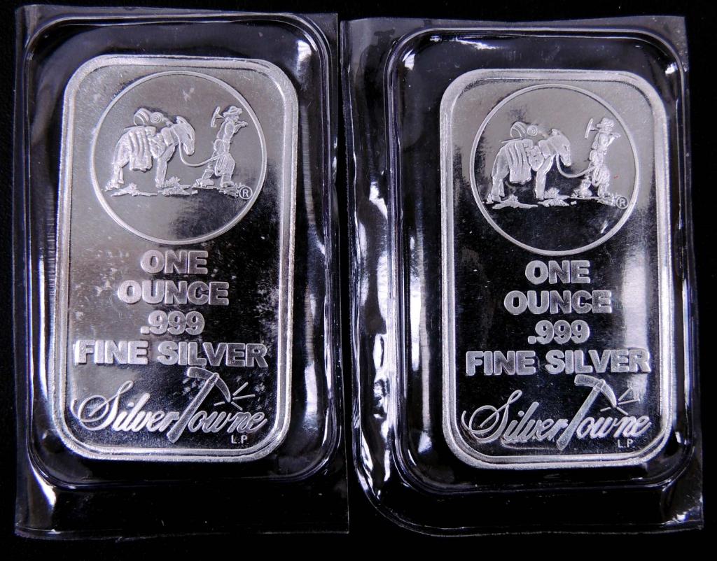 (2)  1oz. Silvertowne Silver Bars (1 of 2)