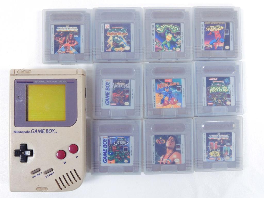 Nintendo Game Boy Lot with 10 Games: Nintendo Game Boy lot with 10 games