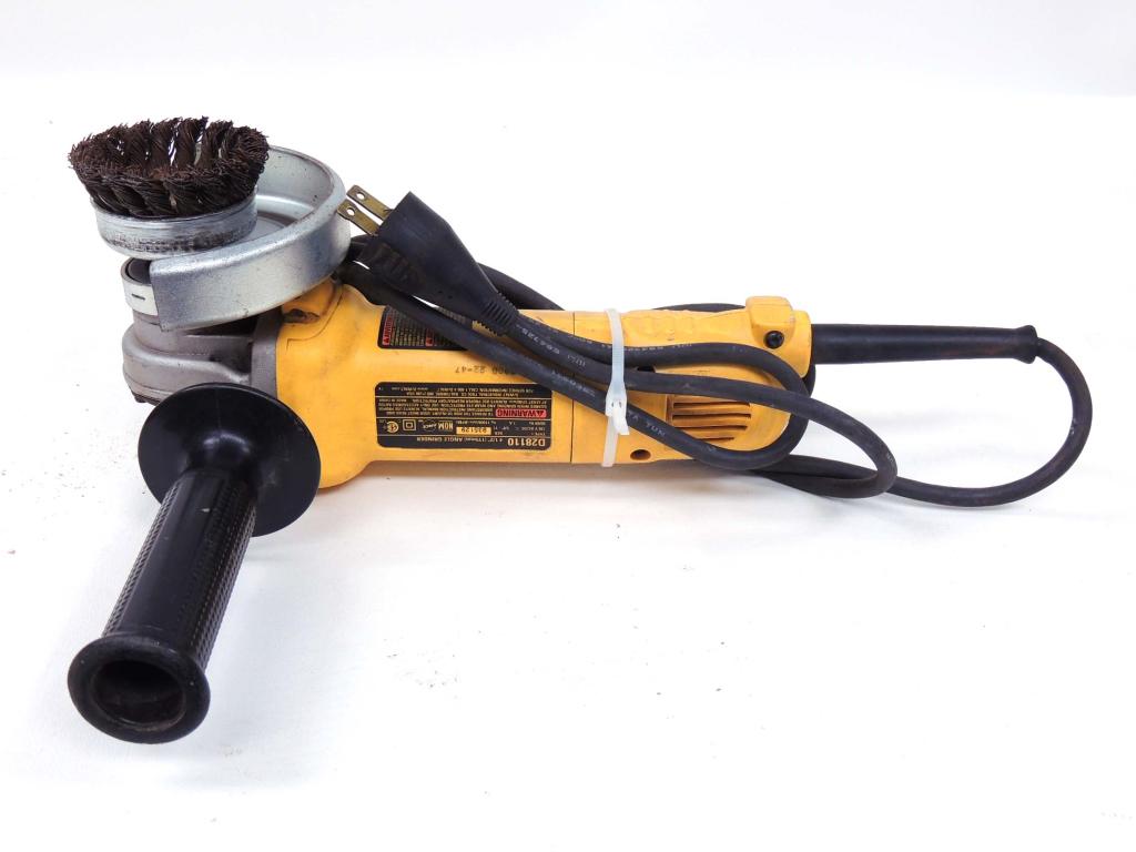 DeWalt 4.5 Inch Electric Angle Grinder: D28110.