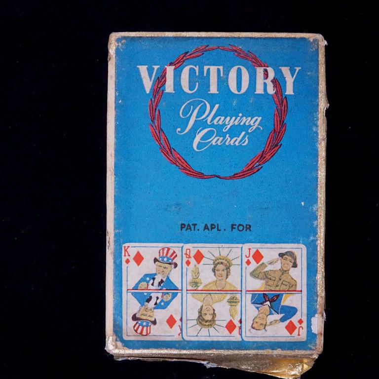 WWII Victory Playing Cards: Compete deck in very good condition.
