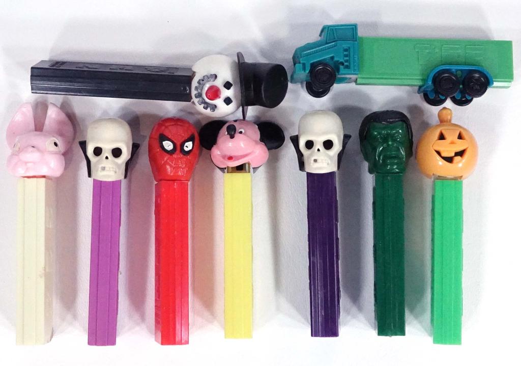 Pez Dispensers (9) (1 of 3)
