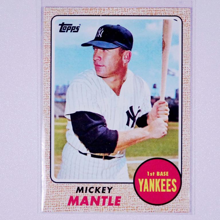 Mickey Mantle Topps Baseball Card (2010) (1 of 2)