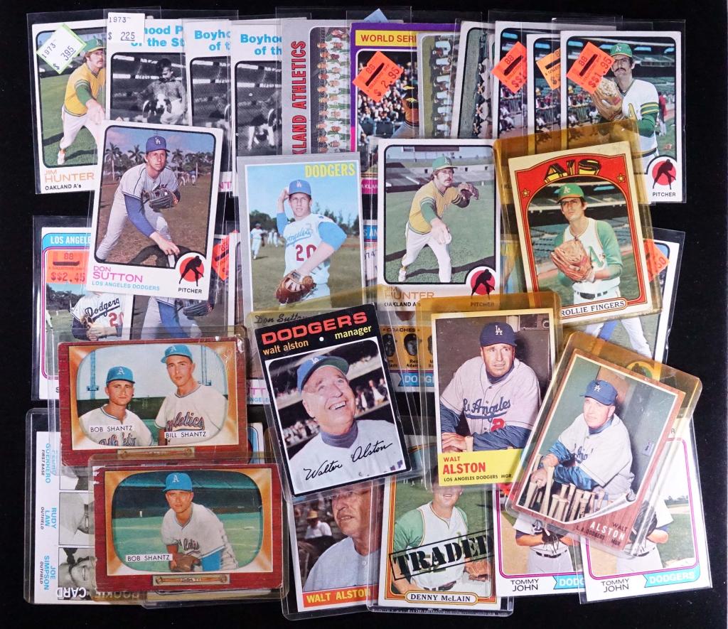 Vintage Baseball Cards (32) (1 of 4)