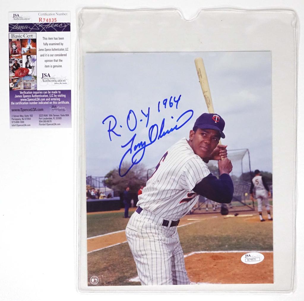 Tony Oliva Signed Photo - JSA Cert.: Minnesota Twins. "ROY 1964" inscription. JSA cert.