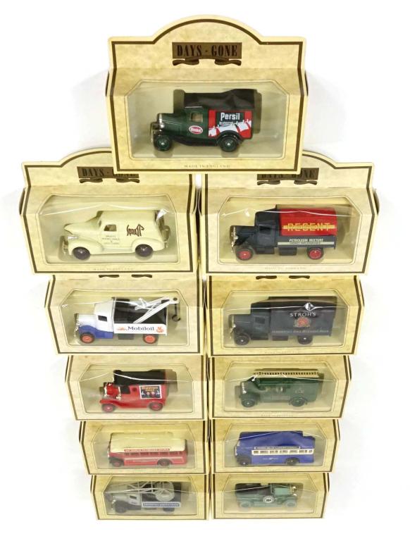 11 Vintage Die-Cast Days Gone Lledo Vehicles: 1 GPO Telephones 1932 Dennis Limousine, made in England; 1 Royal Blue 1932 AEC Regal Single Deck Bus, made in England; 1 Bucklands Bus Co. 1932 AEC Regal Single Deck Bus, made in England; 1 Regent Pet