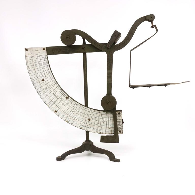 Antique Postal Scale: Possibly Dutch, Belgium or German made. Cast iron tripod. 9/23, 1pm UPDATE!!! The tripod base easily unscrews, but we don't think it can easily be disassembeled. The dimensions (at their greatest poin