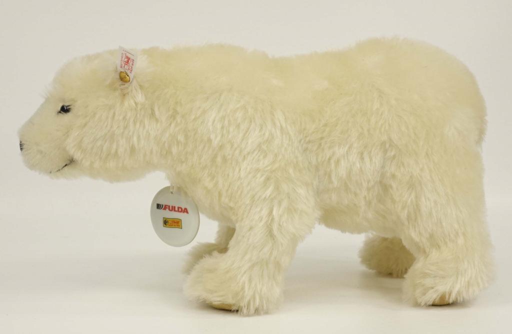 Steiff Fulda Yukon Polar Bear: Steiff Fulda Yukon Polar Bear. From the Steiff Limited Edition Fulda Tyres Yukon Quest set made in 2000. 15in. X 8in. Good condition missing original box.