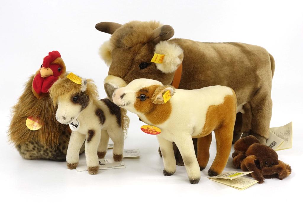 Steiff Farm Animal Lot (5): Assortment of Steiff Farm Animals. Includes Sulla 9in. (#072949), Hahn 7in. (Hen) (#090974), Resi 15in. (#072901), Pinto 7in. (#033414), & The Martha Stewart Limited Edition Spider 4in. (#666896). Gre