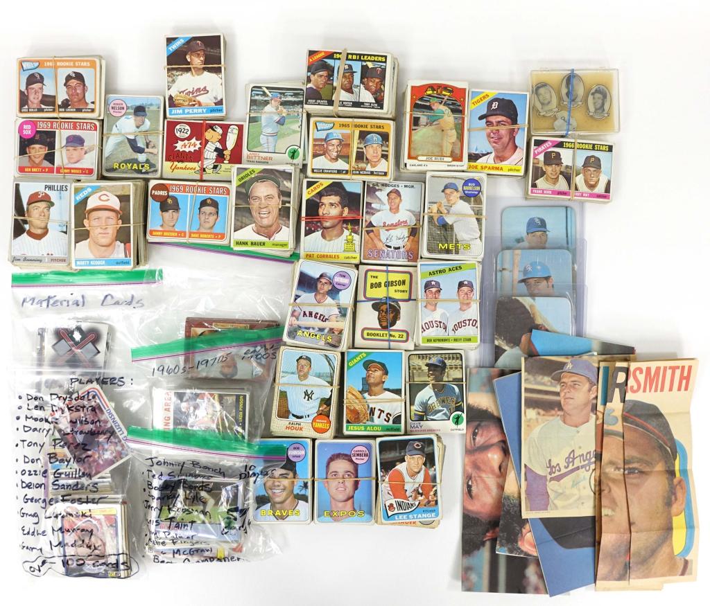 (100's) Of Vintage Baseball Cards (60's & 70's): (100's) Of Vintage Baseball Cards (60's & 70's). Includes Johnny Bench, Luis Tiant, Jim Palmer, Rollie Fingers, Eddie Murray, Jim Bunning, Tony Oliva & More! Also includes (3) 1971 Topps Super Basebal