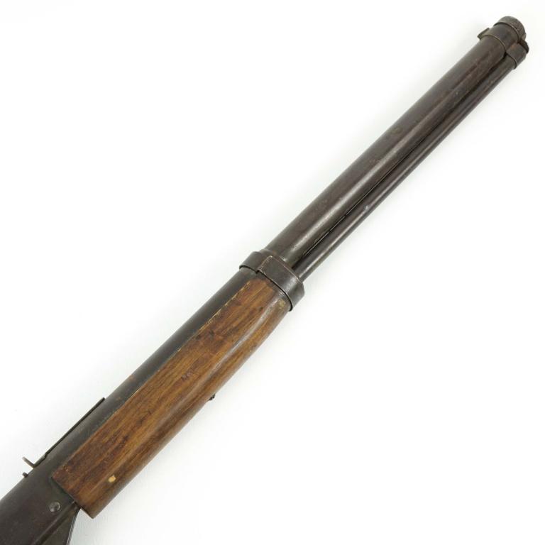Daisy Red Ryder BB Gun Carbine: No. IM-Model 40 - Pats. Leather pouch with BBs. Daisy Mfg. Co., Plymouth, Michigan USA. Some nicks and scratches.
