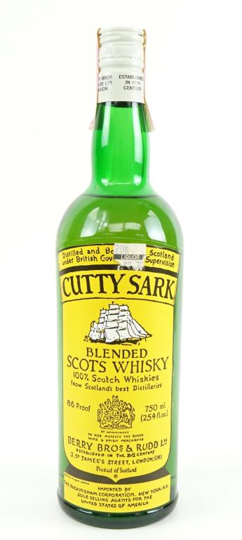 Cutty Sark Blended Scots Whisky Bottle: ***IF YOU ARE NEW TO US AND MAY NEED SHIPPING PLEASE CALL US BEFORE BIDDING ON BOTTLES! 847-625-0555 *** Early 1980s (??) Cutty Sark Blended Scots Whisky: 86 proof, 750ml and sealed.